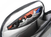 Load image into Gallery viewer, Peak Design Everyday Sling 10L
