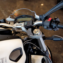 Load image into Gallery viewer, GoPro Smart Remote (GoPro Official Accessory)