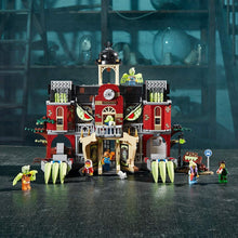 Load image into Gallery viewer, LEGO Hidden Side Newbury Haunted High School 70425 Building Kit