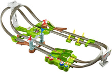 Load image into Gallery viewer, Hot Wheels Mario Kart Circuit Track Set with 1:64 Scale Die-Cast Kart Replica Ages 3 and Above