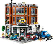 Load image into Gallery viewer, LEGO Creator Expert Corner Garage 10264 Building Kit (2569 Pieces)