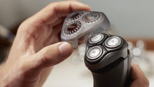 Load image into Gallery viewer, Philips Norelco Electric Shaver 3600 with Click-On Stubble Guard, S3560/88