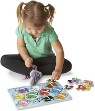 Load image into Gallery viewer, Melissa &amp; Doug Fish Colors Mix n Match Peg Puzzle
