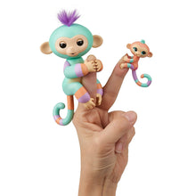 Load image into Gallery viewer, WowWee Fingerlings Baby Monkey &amp; Mini Bffs Billie &amp; Aiden Finger Puppets