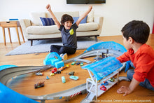 Load image into Gallery viewer, Disney/Pixar Cars 3 Ultimate Florida Speedway Track Set