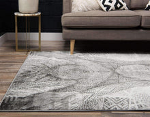 Load image into Gallery viewer, Unique Loom Traditional Vintage Round Rug