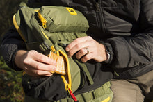 Load image into Gallery viewer, Cat Caterpillar Performance Hydration Backpack