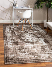 Load image into Gallery viewer, Unique Loom Traditional Vintage Round Rug