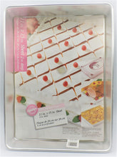 Load image into Gallery viewer, Wilton Aluminum Bake &amp; Roast Pan