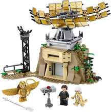 Load image into Gallery viewer, LEGO DC Wonder Woman vs Cheetah 76157 with Wonder Woman (Diana Prince), the Cheetah (Barbara Minerva) and Max; Action Figure LEGO Toy for Kids Aged 8 and up, New 2020 (371 Pieces)