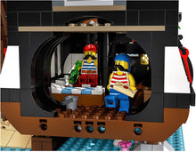 Load image into Gallery viewer, LEGO 21322 Pirates of Barracuda Bay Ideas Set