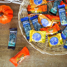 Load image into Gallery viewer, HERSHEY&#39;S ALL TIME GREATS Snack Size Chocolate Candy Assortment, 120 Pieces