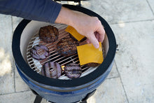 Load image into Gallery viewer, Lonestar Chef Ceramic Kamado Grill