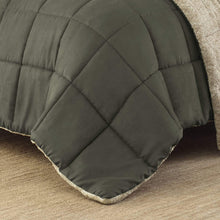 Load image into Gallery viewer, Eddie Bauer Comforter Set