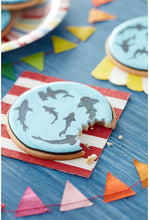 Load image into Gallery viewer, Wilton 409-7722 Cookie Flooding Decorating Kit