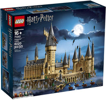 Load image into Gallery viewer, LEGO Harry Potter Hogwarts Castle 71043 Building Kit
