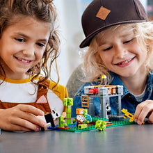 Load image into Gallery viewer, LEGO Minecraft The Panda Nursery 21158 Construction Toy for Kids, Great Gift for Fans of Minecraft and Pandas, New 2020 (204 Pieces)