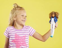 Load image into Gallery viewer, Creatable World Deluxe Character Kit Customizable Doll