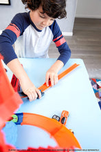 Load image into Gallery viewer, Hot Wheels FTD61 City Volcano Escape Connectable Play Set with Diecast and Mini Toy Car