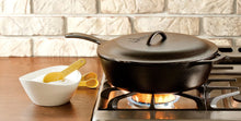 Load image into Gallery viewer, Lodge 3-Quart Covered Chicken Fryer
