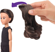 Load image into Gallery viewer, Creatable World Deluxe Character Kit DC-557, Multi (GKV47)