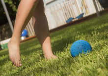 Load image into Gallery viewer, Geyser Guys Mini Water Pool Soccer Ball (Colors May Vary)