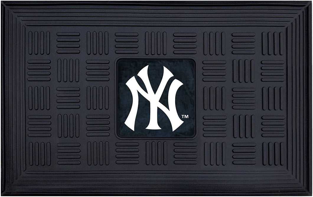 FANMATS NFL Mens Medallion Door Mat