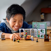 Load image into Gallery viewer, LEGO Harry Potter Hogwarts Moment: Potions Class 76383 Brick-Built Playset with Professor Snape’s Potions Class, New 2021 (271 Pieces)