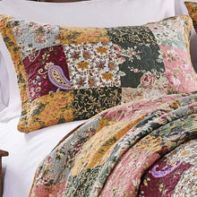 Load image into Gallery viewer, Greenland Home Antique Chic 100% Cotton Authentic Patchwork Quilt Set