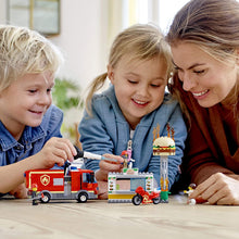 Load image into Gallery viewer, LEGO City Burger Bar Fire Rescue 60214 Building Kit (327 Pieces)