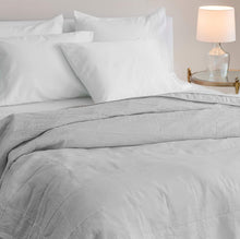 Load image into Gallery viewer, Welhome Relaxed Linen Cotton Percale Quilt