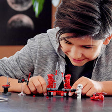 Load image into Gallery viewer, LEGO Star Wars: The Last Jedi Elite Praetorian Guard Battle Pack 75225 Building Kit , New 2019 (109 Piece)