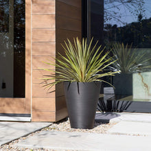 Load image into Gallery viewer, Veradek Kobo Round Pot Planter