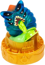 Load image into Gallery viewer, Treasure X Aliens - Glow in The Dark Dissect The Alien