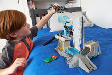 Load image into Gallery viewer, Hot Wheels DC Batcave Playset