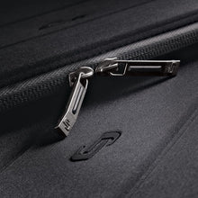 Load image into Gallery viewer, Solo Bond Padded Laptop Sleeve