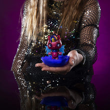 Load image into Gallery viewer, HATCHIMALS, Glow Up, 3-Inch Magic Dusk Collectible Figure with Glow-in-the-Dark Wings (Style May Vary)