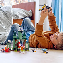 Load image into Gallery viewer, LEGO DC Batman: Batman and The Joker Escape 76138 Building Kit (171 Pieces)