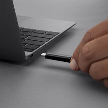 Load image into Gallery viewer, Belkin 3.1 USB-C to USB-C Cable, 3-Foot (E9M017bt1M-BLK)