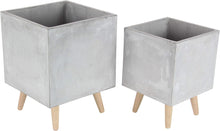 Load image into Gallery viewer, Deco 79 Fiber Clay and Wood Planter, Set of 2, Black/Light Brown, 15&quot; x 18&quot;