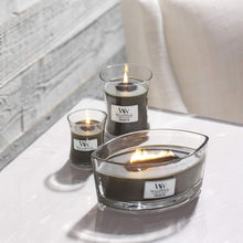 Load image into Gallery viewer, WoodWick Candle