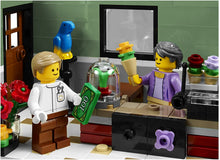 Load image into Gallery viewer, LEGO Creator Expert Assembly Square 10255 Building Kit (4002 Pieces)