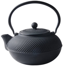 Load image into Gallery viewer, Old Dutch Cast Iron Saga Teapot, 52-Ounce, Black