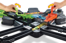 Load image into Gallery viewer, Hot Wheels Colossal Crash Track Set