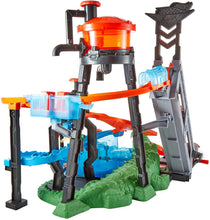 Load image into Gallery viewer, Hot Wheels Ultimate Gator Car