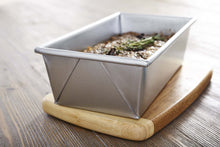 Load image into Gallery viewer, Chicago Metallic Commercial II Traditional Uncoated 1-Pound Loaf Pan