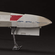 Load image into Gallery viewer, Star Wars The Vintage Collection Luke Skywalker Red 5 X-Wing Fighter 3 3/4-Inch Scale Vehicle