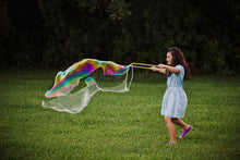 Load image into Gallery viewer, WOWMAZING Giant Bubble Powder Kit: Include Large Bubble Wand and 3 Packet of Big Bubble Powder (Makes 3 Gallons) - Outdoor Toy for Kids, Boys, Girls - Powder Made in USA