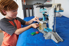 Load image into Gallery viewer, Hot Wheels DC Batcave Playset