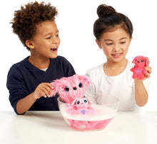 Load image into Gallery viewer, Little Live Pets Scruff-A-Luvs Family Pack. Wash, Dry and Brush to Reveal The which Animal You Rescued and How Many Babies. 10 Surprises.